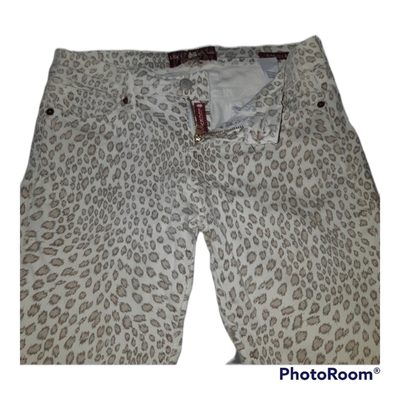 *HOST Pick* Lucky Brand Jeans B13 - Picture 1 of 7